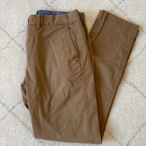 Gap Slim Stretch Khakis 33/32